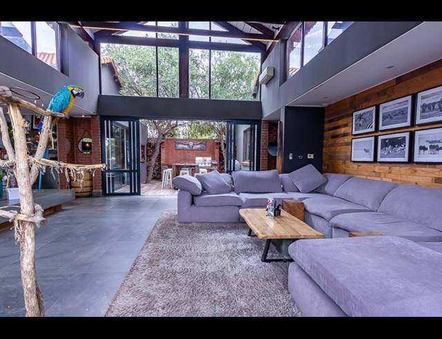 4 BEDROOM HOUSE FOR SALE IN COPPERLEAF ESTATE